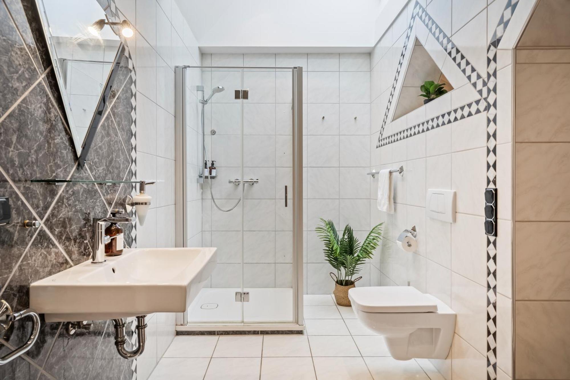 Stadtoase Fulda Mit Flair - Whirlpool, Balkon, 2Xparkplaetze, Highspeed Wlan Exteriér fotografie