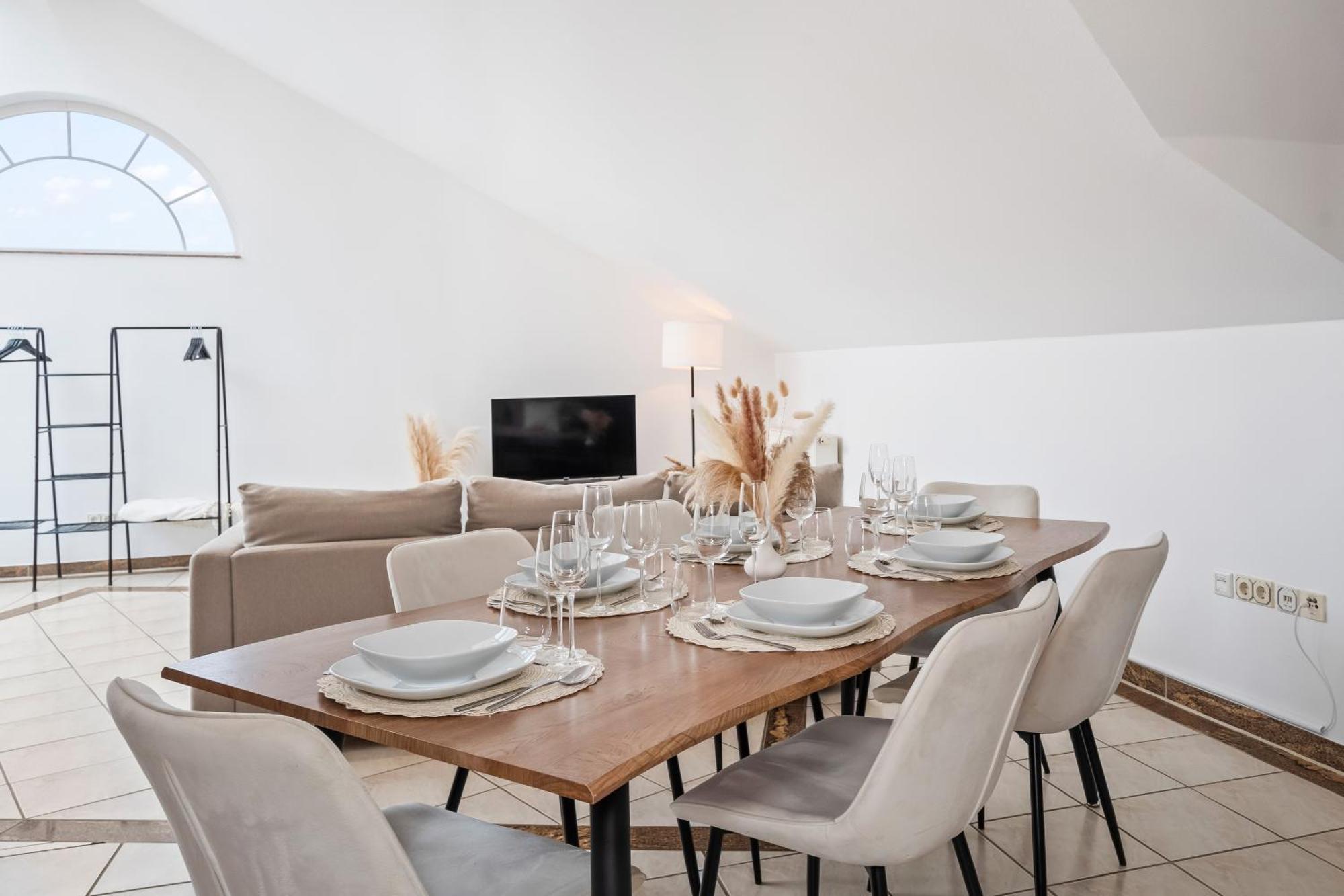 Stadtoase Fulda Mit Flair - Whirlpool, Balkon, 2Xparkplaetze, Highspeed Wlan Exteriér fotografie
