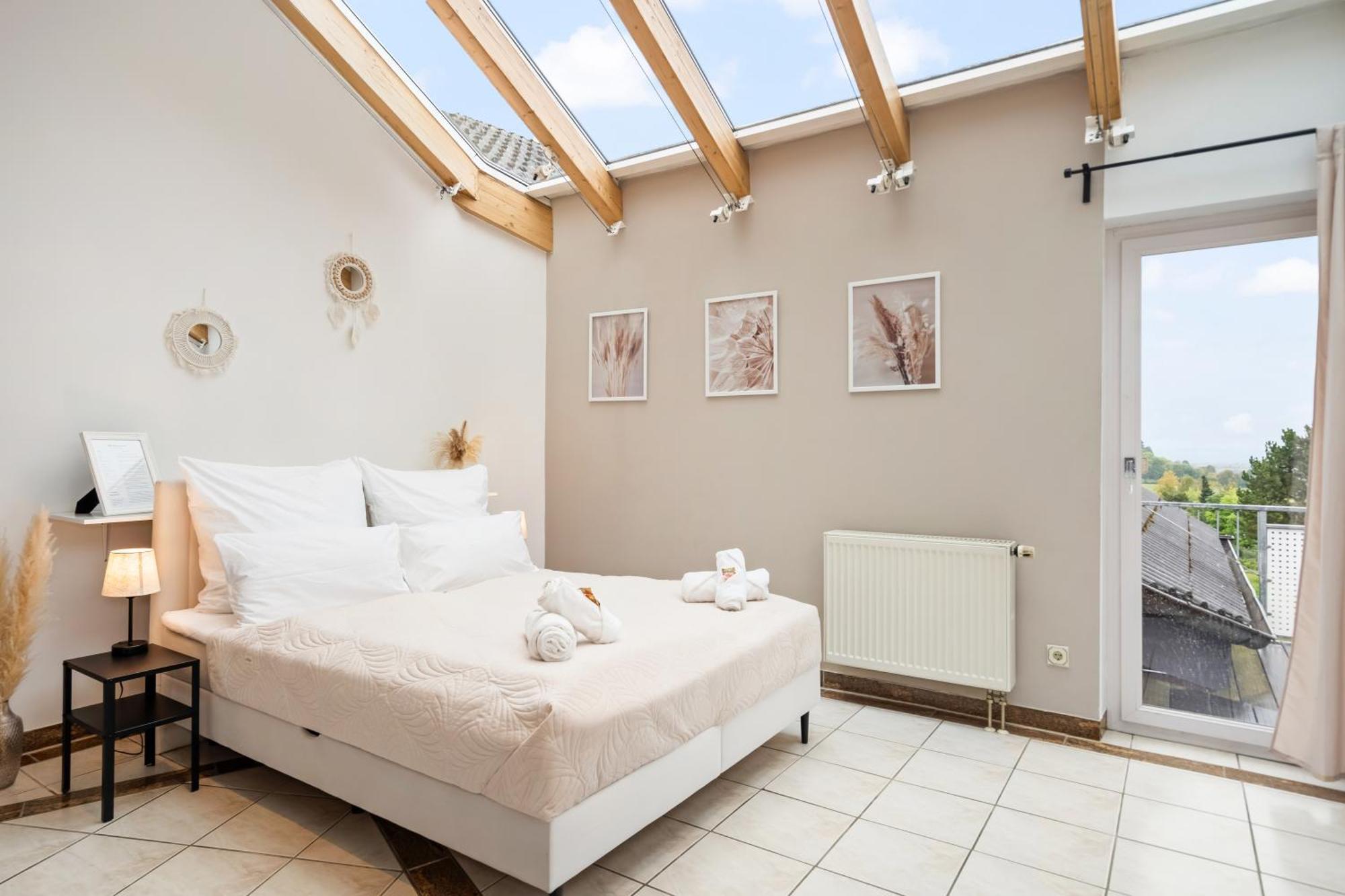 Stadtoase Fulda Mit Flair - Whirlpool, Balkon, 2Xparkplaetze, Highspeed Wlan Exteriér fotografie